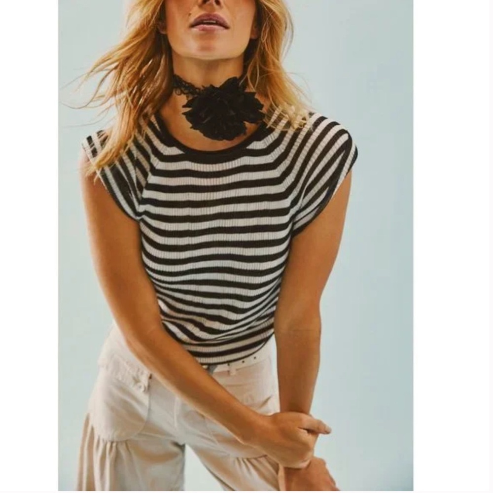 FREE PEOPLE Slinky Baby Tee Black White‎ Striped Combo Size M NWT Bloggers’ Fav!